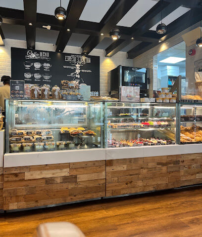 French Bakery | Birthday Cakes | Cake Shop - Abu Dhabi - +971 55 123 3175
