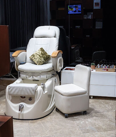 Beautlux Beauty Center - Abu Dhabi - +971 52 254 5548