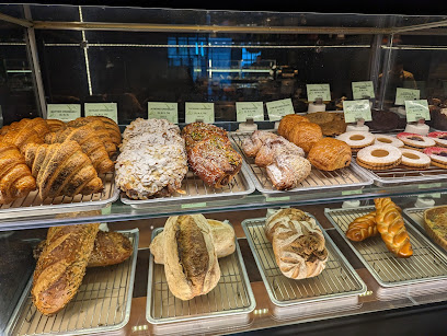 La Farine Café & Bakery - Abu Dhabi - +971 4 414 3000