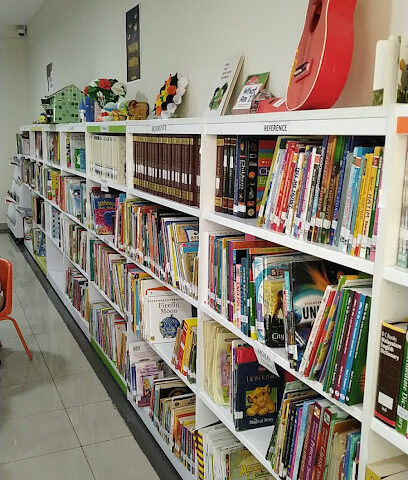 Junior Library SIS Juwaiza - Abu Dhabi -