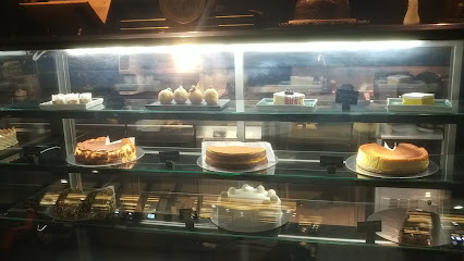 Retro Bakery - Abu Dhabi - +971 52 222 2138