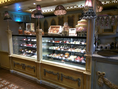 Shakespeare and Co. ( Café Restaurant – Pâtisserie – Chocolates – Catering) - Abu Dhabi - +971 4 320 9072