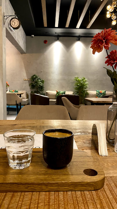 LéROI Cafe and Restaurant - United Arab Emirates|Al Bootain - Al BootainAl Humrah - B - Umm Al Quawain|King Faisal St