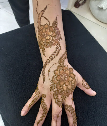 fiorilla beauty saloon - Abu Dhabi - +971 52 371 7278
