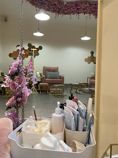 Blushington salon - United Arab Emirates|Al Jimi - Abu Dhabi|شارع الجيمي