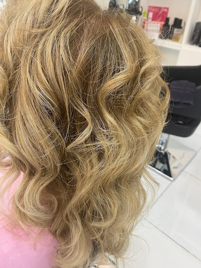 Dantel Beauty Salon - United Arab Emirates|Al Danah - Zone 1 - Abu Dhabi|Autumn Tower