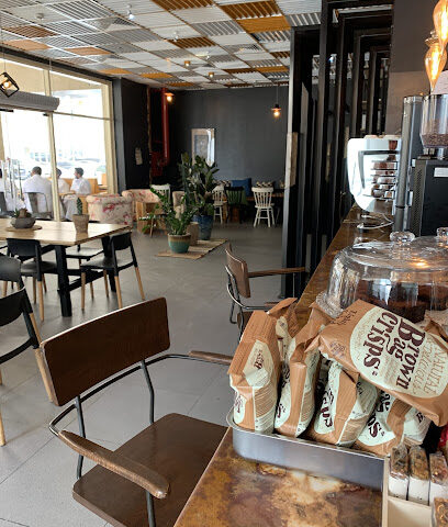 Gnad Cafe - قناد كافيه - Abu Dhabi - +971 6 538 1133