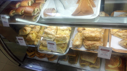 Queens Bakery & Sweets - Abu Dhabi - +971 2 644 7573