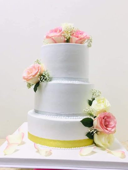 Cake world - United Arab Emirates|Ras al Khaimah|Boat roundabout