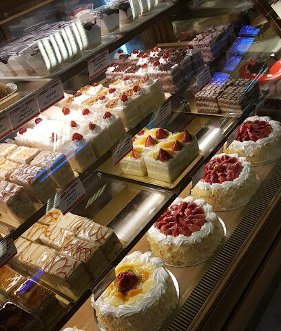 Hot Breads Bakers and Confectioners Khuzam - Abu Dhabi - +971 7 236 4525
