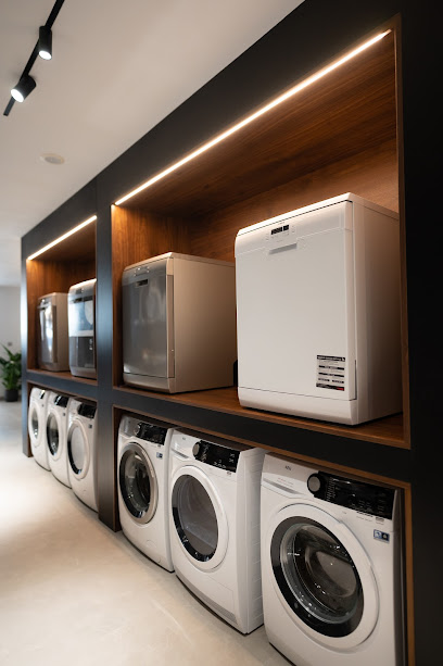 AEG Appliance Showroom Abu Dhabi - United Arab Emirates|Al Hisn - Al Markaziyah West - Abu Dhabi|Istiqlal Street|Universal Trading Company LLC