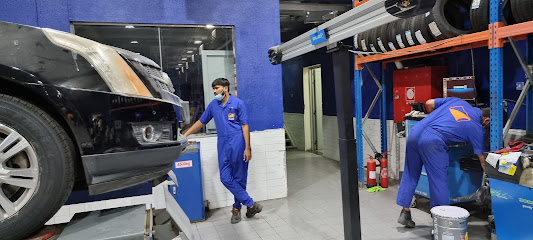 Fasttrack Emarat Bawadi Mall Alain - Abu Dhabi - +971 3 784 2870
