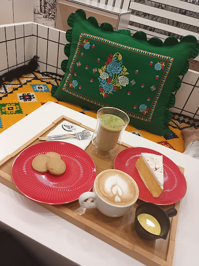 EMARA TEA cafe