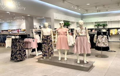H&M - Abu Dhabi - +971 4 419 0792