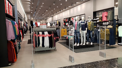 H&M - Abu Dhabi - +971 6 593 3592