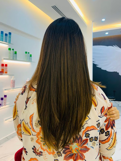 Kuts & Curls Beauty Salon - United Arab Emirates|Al Barsha - Al Barsha South - Dubai|Miracle Garden