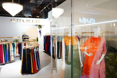 Alita Pleat - Abu Dhabi - +971 52 934 3687