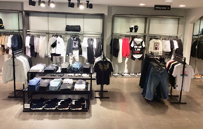 ZARA - Abu Dhabi - +971 3 784 0210