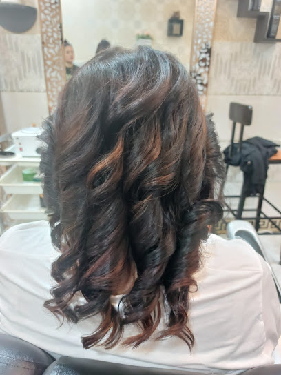 La Bella Ladies Beauty Salon - United Arab Emirates|near Ajman Gold souq area - Al Nakhil - Al Nakhil 1 - Ajman|Sa'ad bin abi waqas street|Shop#7