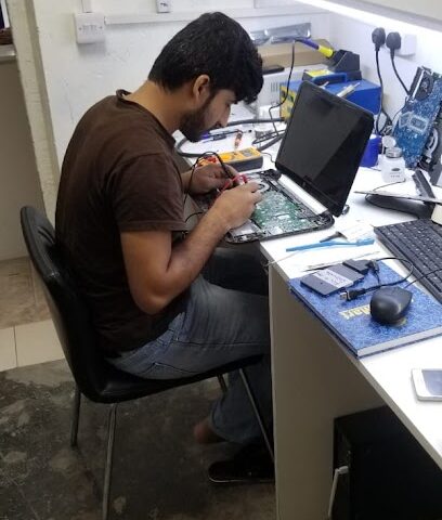 TAREEQ AL KHOOR ELECT. DEVICES TR. - Abu Dhabi - +971 58 827 2670