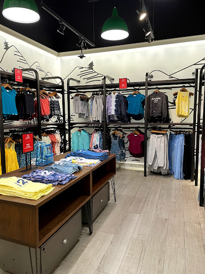 Abercrombie Kids - United Arab Emirates|Downtown Dubai - Dubai|Financial Center Rd|Unit SF - 080