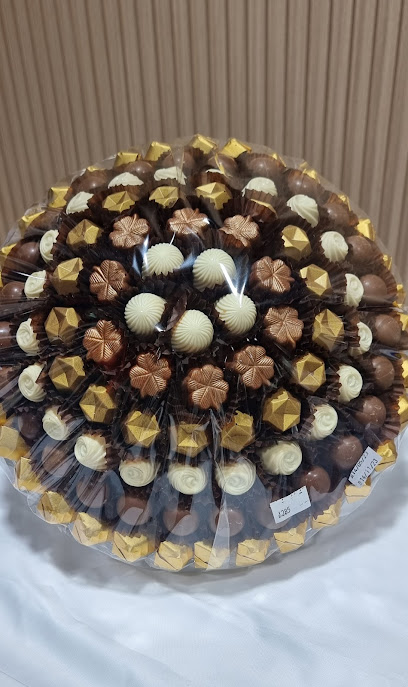 Alqasr Almalaki chocolate - United Arab Emirates|Al Dhannah City - Abu Dhabi|سوق الظنه التراثي