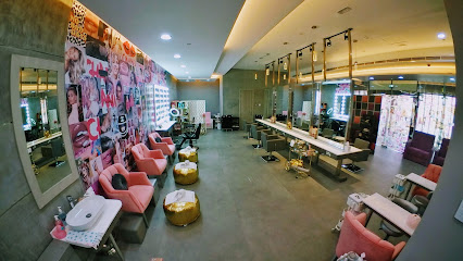 The Salon | Ying Yang Al Wasl - Abu Dhabi - +971 4 358 8809