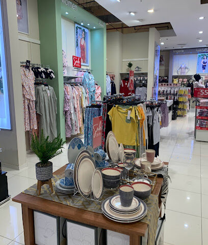 REDTAG - Abu Dhabi - +971 7 235 6569