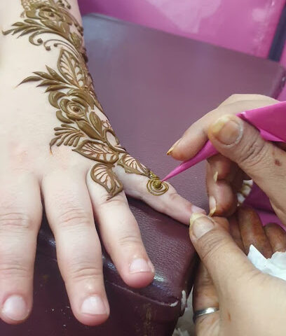 مركز شام للتجميل والحناء - Abu Dhabi - +971 7 226 3203