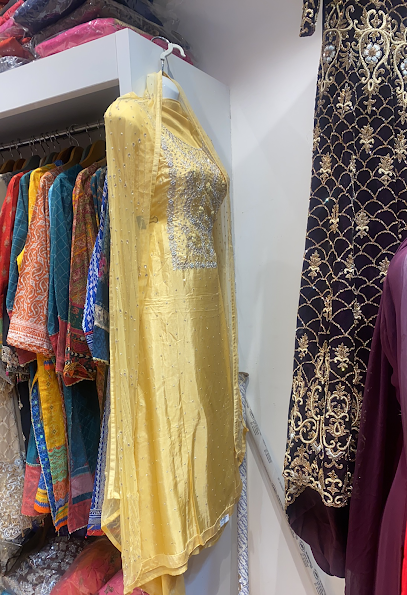 Old story trading - United Arab Emirates|Dubai|Meena Bazaar Burdubai Cosmos Lane Next To Sampat Jewllers