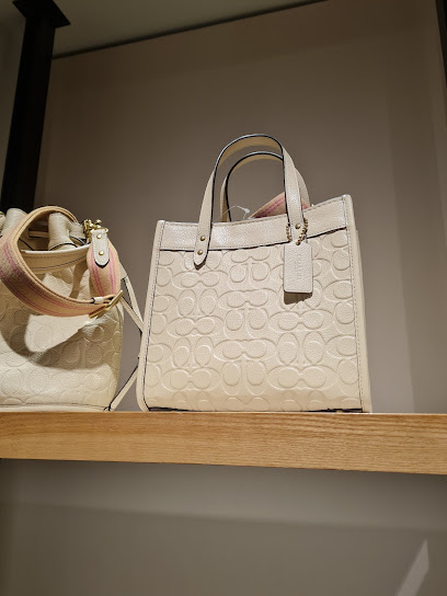 Coach - United Arab Emirates|Dubai|Mall of the Emirates