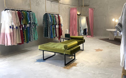 la Clessidra boutique - كلاسيدرا للأزياء - Abu Dhabi - +971 3 762 0452