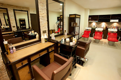 Tips and Toes Al Hamra - Abu Dhabi - +971 7 243 3770