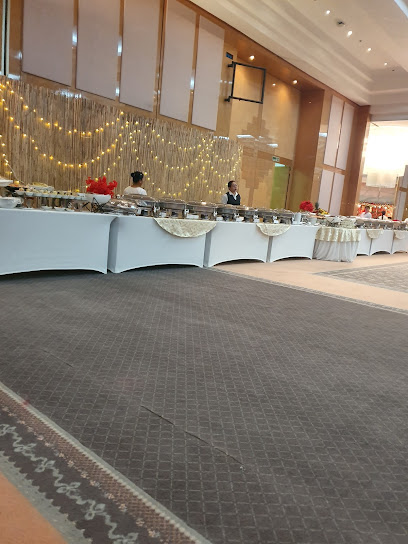 MAY Spa Lounge - United Arab Emirates|Saqr Bin Mohd City - Ras al Khaimah|Sheikh Rashid Bin Saeed Al Maktoum Rd|PWQV+X2C