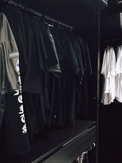 Best in black - United Arab Emirates|Abu Dhabi|Unnamed Road|6Q8G+PR3