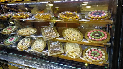 Cake World - Abu Dhabi - +971 52 342 4559